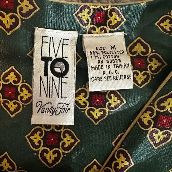 Vanity Fair Green and Red Patterned Top - Picture 7 of 8